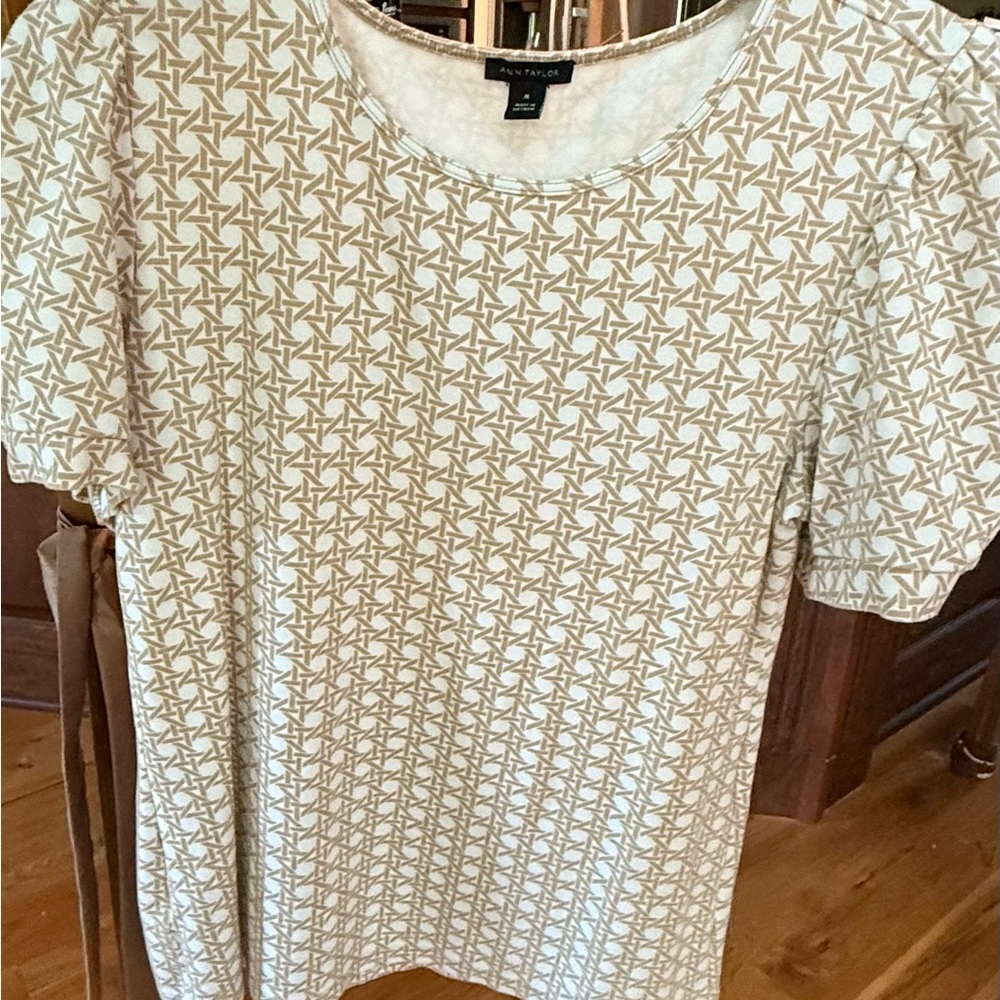 Ann Taylor Cream Top with Tan Geometric Print